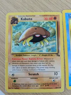 Damaged/HP 1999 Pokemon Cards. Holo Hitmonchan. Fossil Tentacool and Kabuto - Image 2