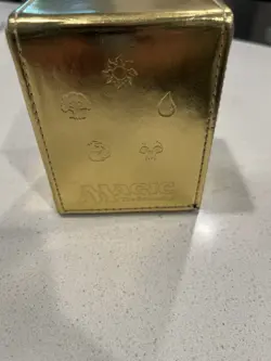 Ultra Pro Magic The Gathering Mythic Edition Leather Gold Commander Deck Box - Image 2
