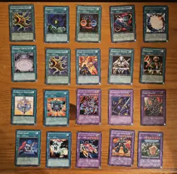 HUGE! Mixed Lot Of Yu-Gi-Oh Cards. Check out all the photos! - Image 3