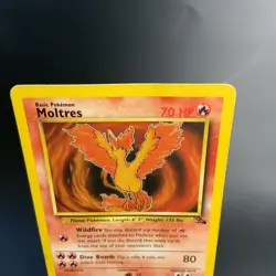 Moltres Fossil 27/62 Non-Holo Unlimited Rare Vintage Pokemon Card WOTC 1999 - Image 2
