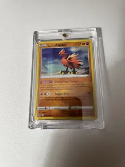 Pokemon TCG Galarian Zapdos Evolving Skies 082/203 Holo Rare VLP - Image 2