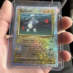 Pokemon Magnemite 80/110 Legendary Collection Reverse Holo Pokemon Card LP/NM - Image 2