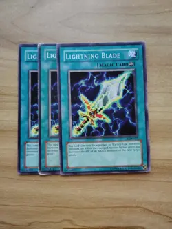Yu-Gi-Oh - Lightning Blade 3X - Full Playset - Image 1
