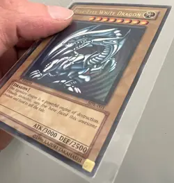 1st Edition Blue-Eyes White Dragon SDK-001 Starter Deck: Kaiba Raw Ungraded - Image 5