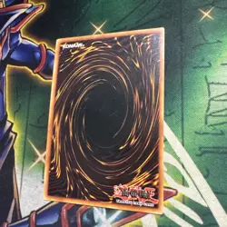 Yugioh! Dark Magician DB1-EN102 Ultra Rare LP - Image 3