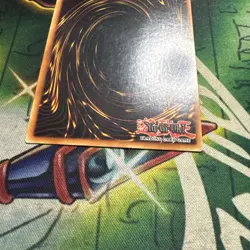 Yugioh! Dark Magician DB1-EN102 Ultra Rare LP - Image 4