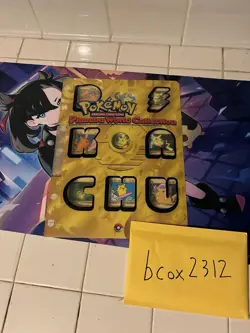 Pokemon - Pikachu World Collection Binder Vintage 2000 - Image 1