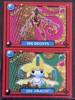 POKEMON POKEDEX Sticker 385 - 386 JIRACHI / DEOXYS 2022 Gold Foil Holo Peru - Image 2