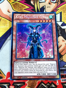Kiwi Magician Girl mvp1-ens16 1st Edition (LP/MP) Secret Rare Yu-Gi-Oh! - Image 1