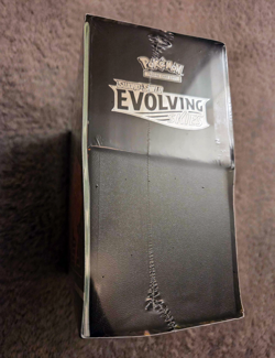 Pokemon TCG: Evolving Skies Elite Trainer Box ETB New & Sealed - Image 3