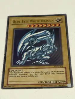 Yu-Gi-Oh! Blue-Eyes White Dragon SDK-E001 - Unlimited - Ungraded LP - Image 1
