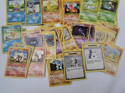 Pokemon TCG Vintage Card Lot Mixed Collectible Cards T2348 D1 - Image 4