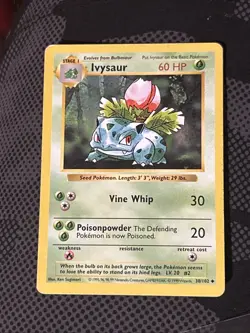 Ivysaur 030/102 Base Set (Shadowless) Pokemon Card WOTC - Image 3
