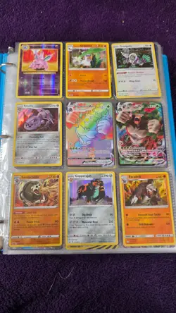 pokemon cards lot 657 cards total, all holos no bulk. - Image 1