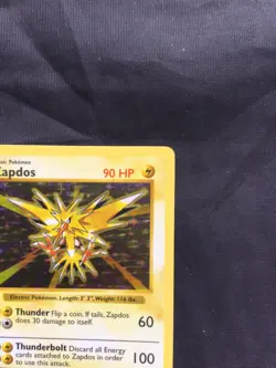 Pokemon Cards: Base Set Shadowless Rare Holo: Zapdos 16/102 - Image 4
