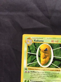 Pokemon Cards: Base Set 1st Edition Uncommon: Kakuna 33/102 - Image 2