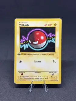 Pokemon Voltorb 067/102 Base Set Shadowless First Edition - Image 1