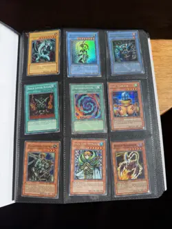 Vintage Yugioh Cards binder Lot BLUE EYES - Image 1