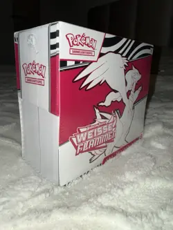 Pokemon Weisse Flammen - Top Trainer Box TTB ETB - Deutsch - Sealed (neu & ovp) - Image 2