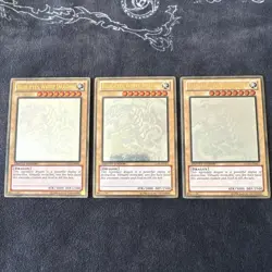 Yu-Gi-Oh! TCG Blue-Eyes White Dragon Ghost Rare GLD5-001 3x Set Mint - Image 1