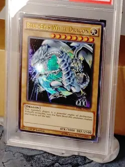 2015 Yu-Gi-Oh 1st Edition Blue-Eyes White Dragon DPBC-EN016 Ultra Rare PSA 8 - Image 4