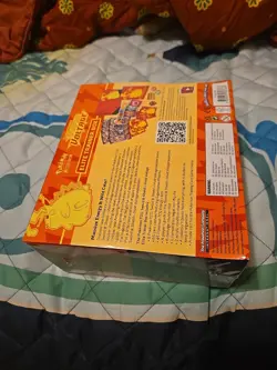Pokemon TCG Sword & Shield VIVID VOLTAGE Elite Trainer Box ETB NEW Sealed - Image 5