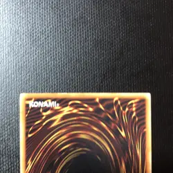 Yu-Gi-Oh! - Dark Magician Japanese Edition P4-02 - Ultra Rare NM-Mint - Image 5