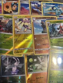 Pokemon Reverse Holo Lot - 19 Cards - Image 4