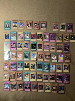 VINTAGE JAPANESE YU-GI-OH! CARDS LOT OF 60 CARDS- (6 HOLO) LIGHT- MOD. PLAYED - Image 1