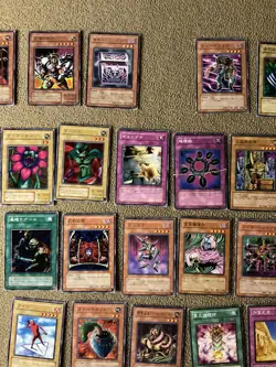 VINTAGE JAPANESE YU-GI-OH! CARDS LOT OF 60 CARDS- (6 HOLO) LIGHT- MOD. PLAYED - Image 3