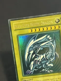 YuGiOh Blue Eyes White Dragon SDK-001 Heavy/Max Faded Misprint Ultra Rare HP/DMG - Image 2