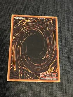 YuGiOh Blue Eyes White Dragon SDK-001 Heavy/Max Faded Misprint Ultra Rare HP/DMG - Image 4