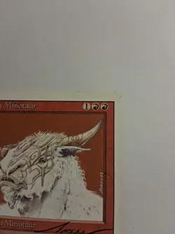 MTG Hurloon Minotaur Revised Edition Regular- LP Autographed - Image 4