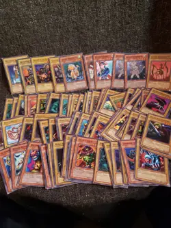 Vintage Yugioh Bulk Lot 1150 + Cards Only 1st & 2nd Gen LOB MRD SDK SDY + Bonus - Image 4