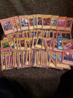 Vintage Yugioh Bulk Lot 1150 + Cards Only 1st & 2nd Gen LOB MRD SDK SDY + Bonus - Image 5