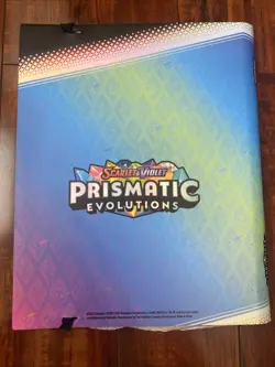Pokemon Prismatic Evolutions Eevee 9 Pocket Binder with Strap! Brand New! 💎 - Image 2