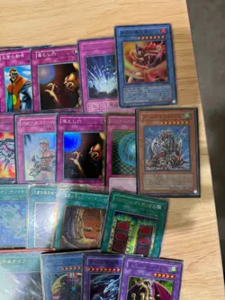 Yugioh OCG Japanese Vintage Holos Trading Cards Collection Lot 30 Cards - Image 4