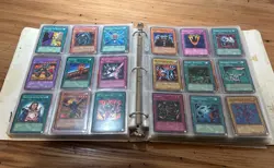 Yugioh Lot - Binder Of Cards - Konami 1996 - Image 1