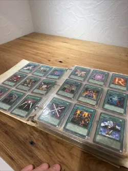 Yugioh Lot - Binder Of Cards - Konami 1996 - Image 5