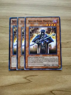 Yu-Gi-Oh! - Skilled Dark Magician 3X - Complete Playset - Image 1