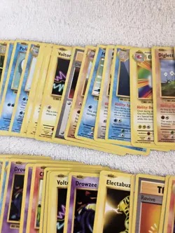 Lot of 100 Pokemon Cards Various Cards & Conditions - Image 3