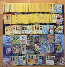 Vintage Pokemon Card Lot Holo Etc MP-Damaged Jolteon Umbreon Flareon Fire 1025+ - Image 1