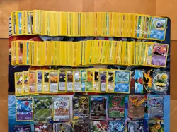 Vintage Pokemon Card Lot Holo Etc MP-Damaged Jolteon Umbreon Flareon Fire 1025+ - Image 4