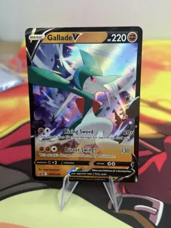 Gallade V SWSH258 Black Star Promo Holo NM Pokemon Card - Image 1