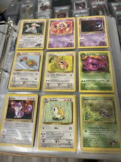 VINTAGE POKEMON BINDER - STARTER COLLECTION BASE GYM ROCKET E-SERIES -150+ CARDS - Image 1