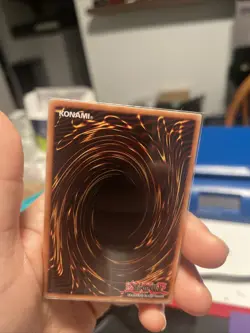 Yugioh Dark Magician CT14-EN001 Secret Rare Limited Edition Trading Card - Image 5