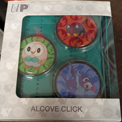 Pokemon Alcove Click Box - ALOLA (4 Magnetic Badges, Holds 100 Cards) NEW - Image 2