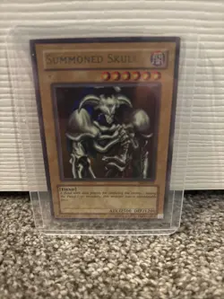 Summoned Skull - MRD-003 - Ultra Rare - Unlimited Edition - Original Print - NM - Image 1