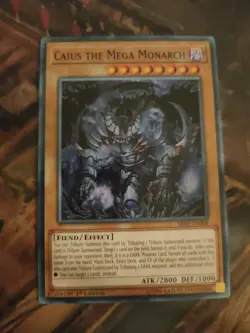 CAIUS THE MEGA MONARCH - SR06-EN008 - COMMON - Yu-Gi-Oh Card - Image 1