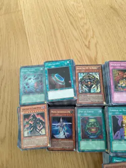 2100-2200 Yu-Gi-Oh collectable cards lot - Image 3